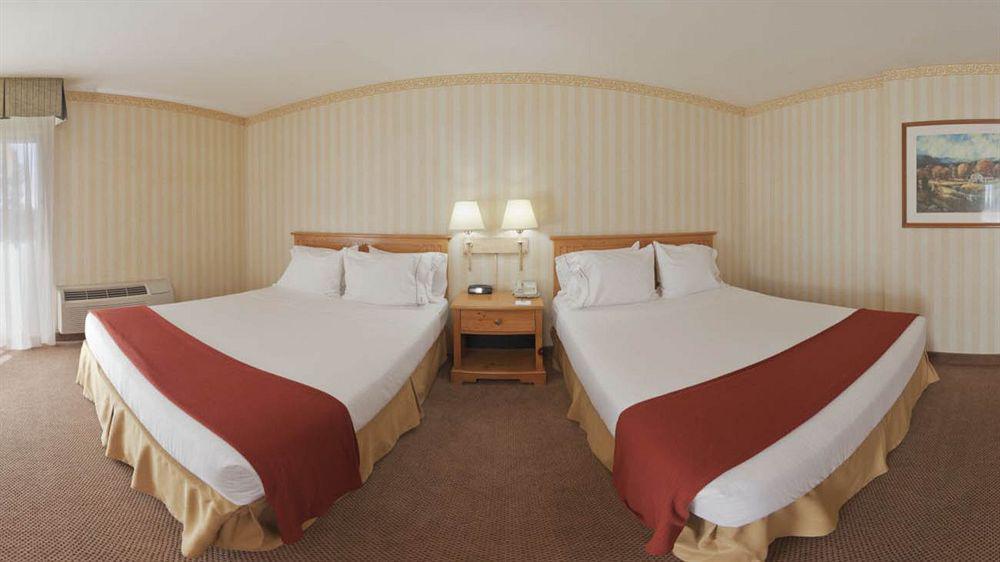 Fairfield Inn & Suites By Marriott Камарилло Экстерьер фото